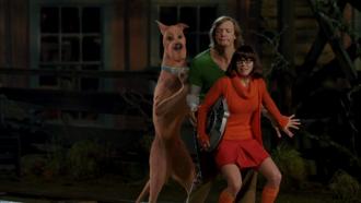 Scooby-Doo 2: Nespoutané příšery (2004),Linda Cardellini,Matthew Lillard