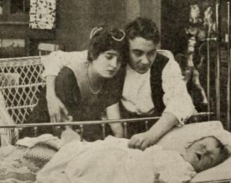 The Vampire's Trail (1914),Tom Moore,Alice Joyce